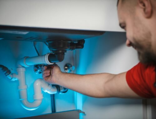 When to Call an Emergency Plumber: A Guide for Woking Residents